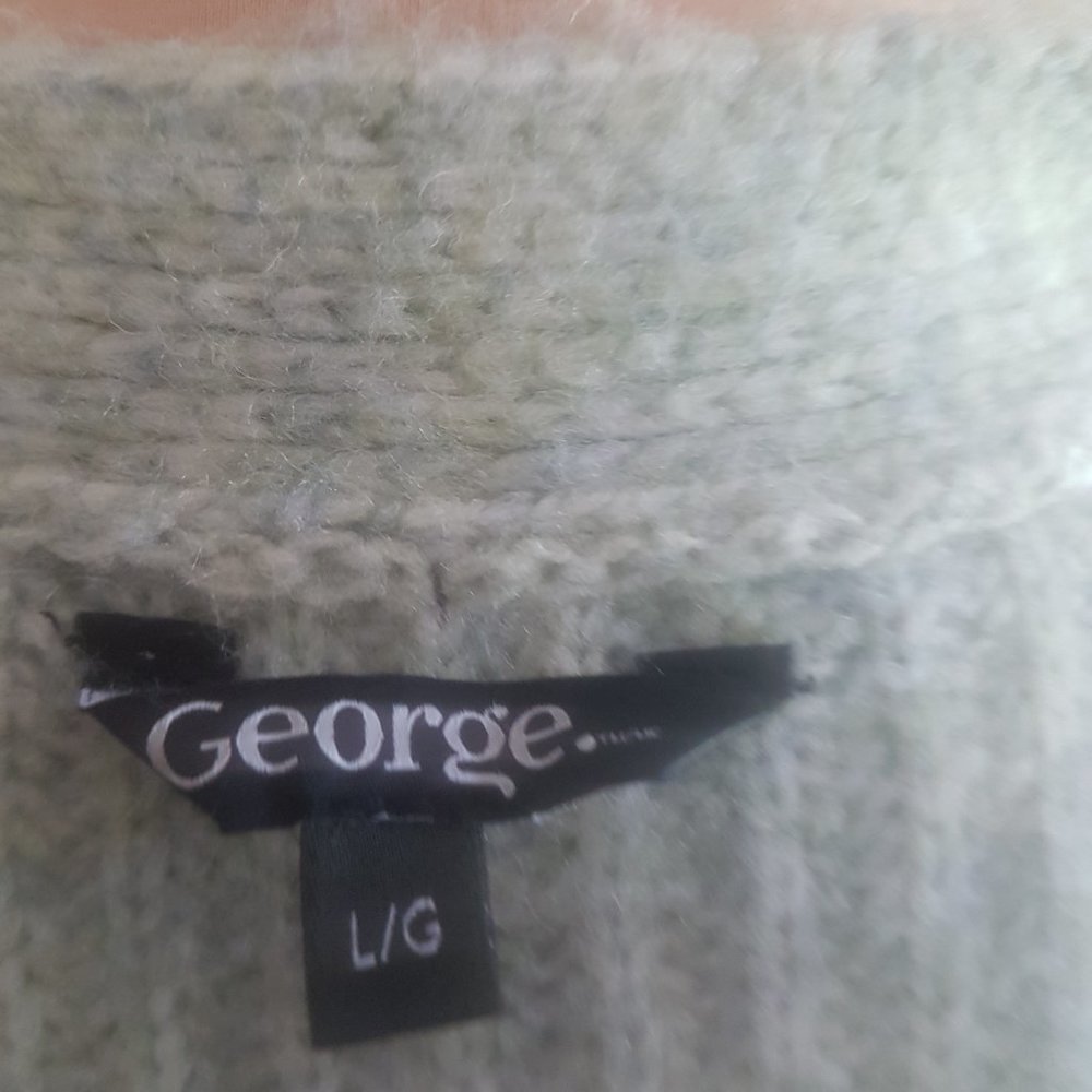 Cardigan - Picture 6 of 7